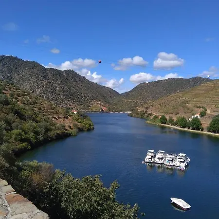 Δωμάτια σε οικογενειακή κατοικία Andar Moradia T2 Na Casa Do Olival *