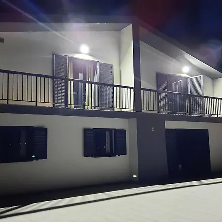 Andar Moradia T2 Na Casa Do Olival Δωμάτια σε οικογενειακή κατοικία São João da Pesqueira