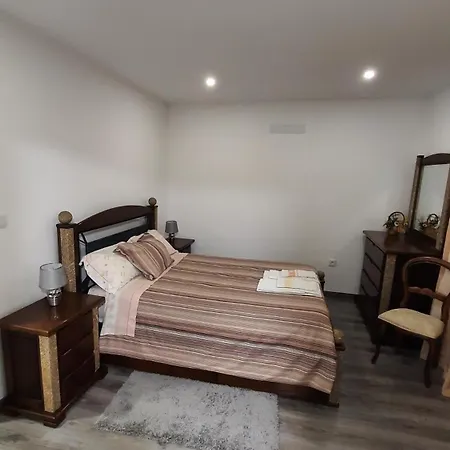 Δωμάτια σε οικογενειακή κατοικία Andar Moradia T2 Na Casa Do Olival *